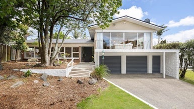 6 Jill Place, Hillpark, Auckland - Carousel 1