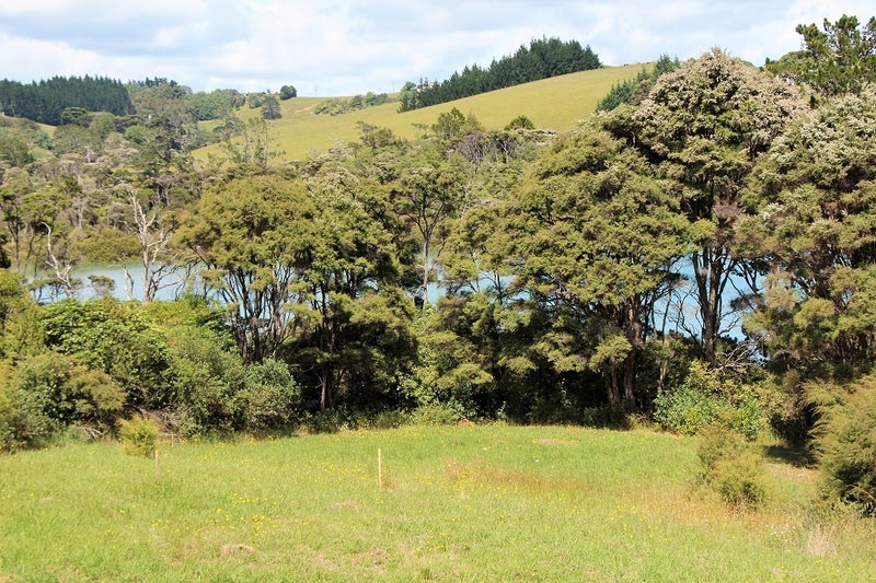 22 Green Road, Warkworth - Carousel 7