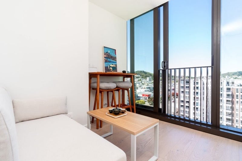 1007/10 Alpha Street, Te Aro, Wellington - Carousel 2