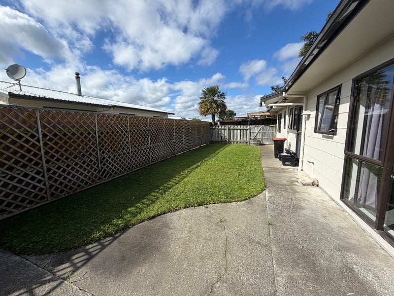 1/205 AVONDALE RD, GREENMEADOWS, NAPIER - Carousel 11