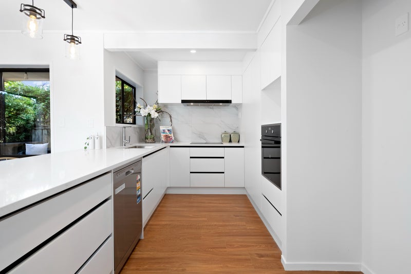 144A Norman Lesser Drive, Saint Johns, Auckland - Carousel 1