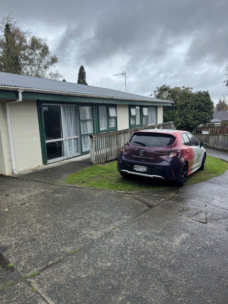 105 Lake Crescent, Hamilton Lake, Hamilton - Carousel 8