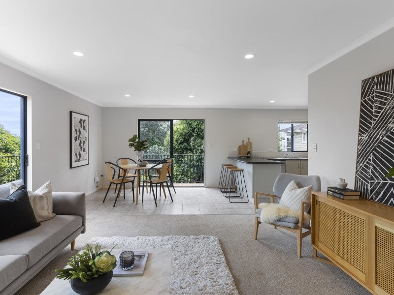 77A Stott Avenue, Birkdale, Auckland - Carousel 2