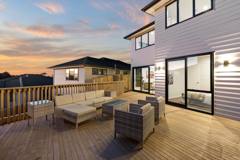 23 Henriette Place, Totara Park, Auckland - Carousel 2