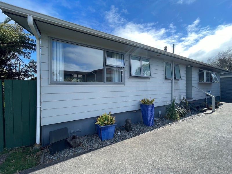 4 Airfield Road, Takanini, Auckland - Carousel 1