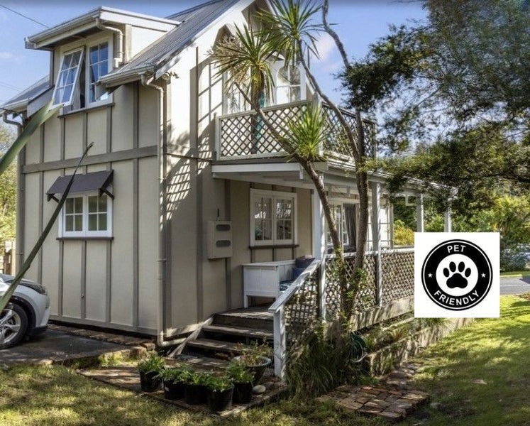 264 Beach Road, Campbells Bay, Auckland - Carousel 1