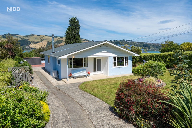 9 Athol Place, Ravensbourne, Dunedin - Carousel 1