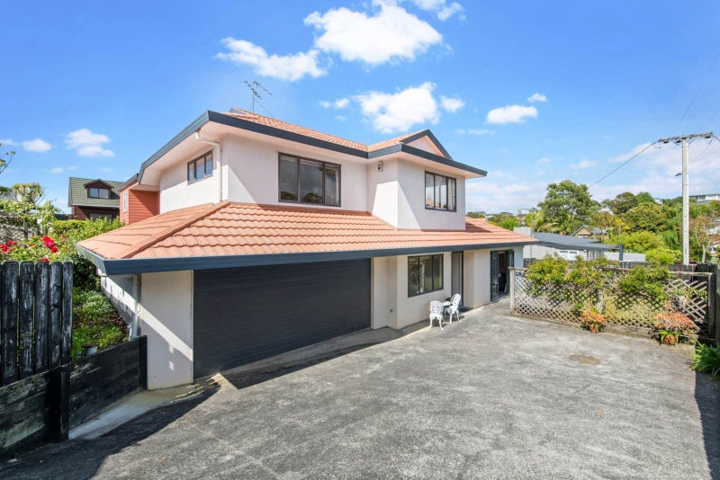 2/49 Selwyn Crescent, Forrest Hill, Auckland - Carousel 1