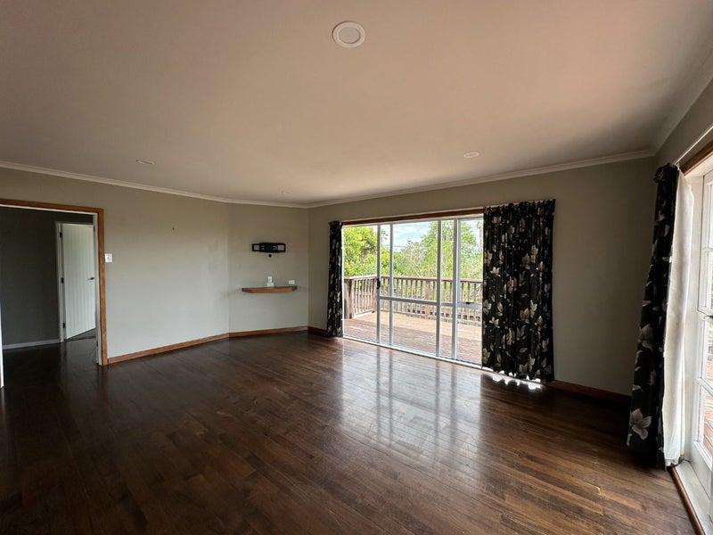 1 Wakelin Road, Beachlands, Auckland - Carousel 2
