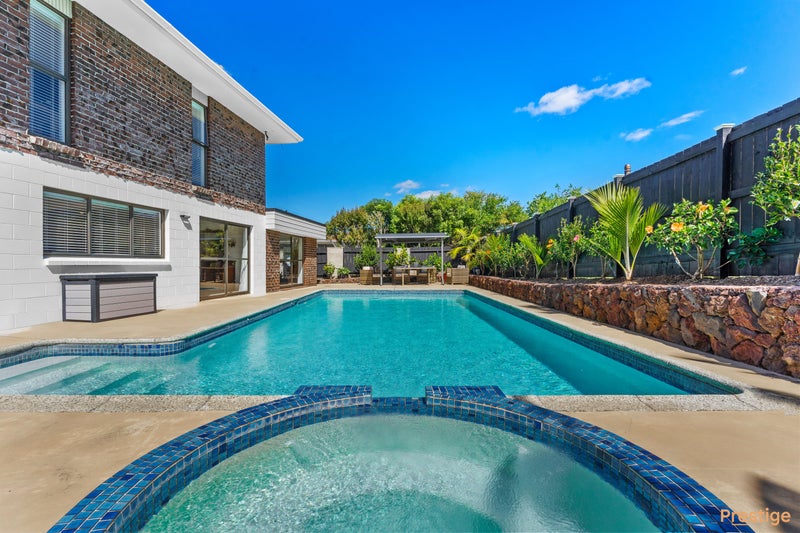 20 Chatswood Grove, Chatswood, Auckland - Carousel 1