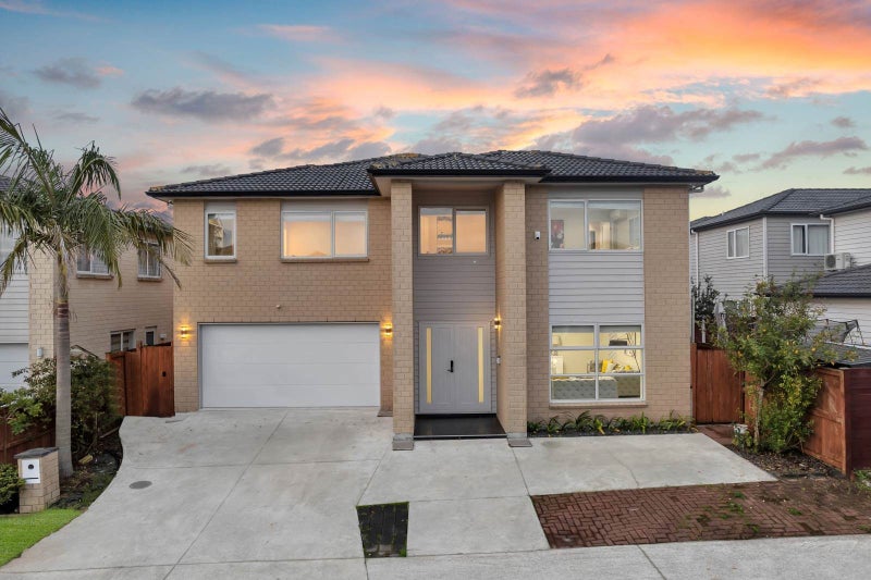 18 Kerrykeel Drive, Flat Bush, Auckland - Carousel 1