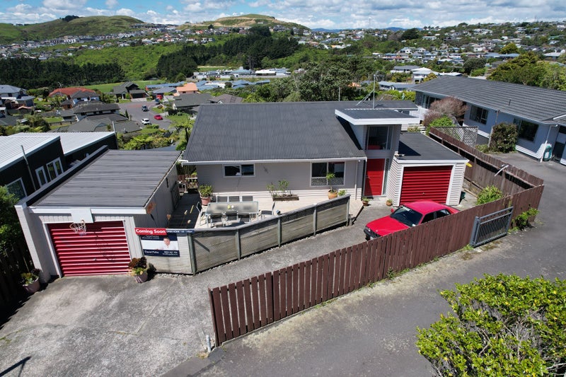 5 Hillview Crescent, Paparangi, Wellington - Carousel 22