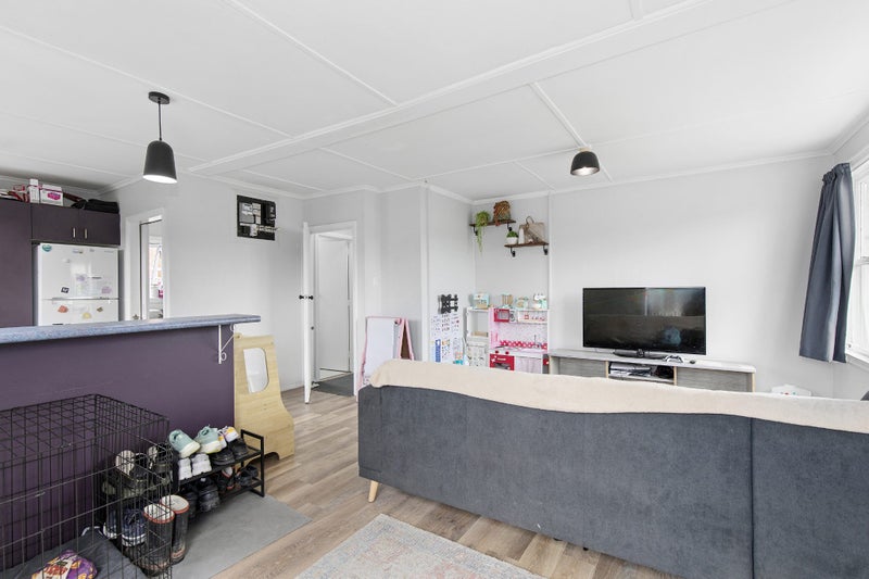 9 Morere Street, Titahi Bay, Porirua - Carousel 21