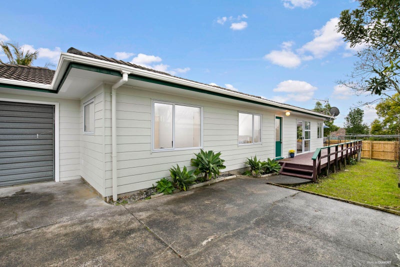 1/121 Titirangi Road, New Lynn, Auckland - Carousel 2