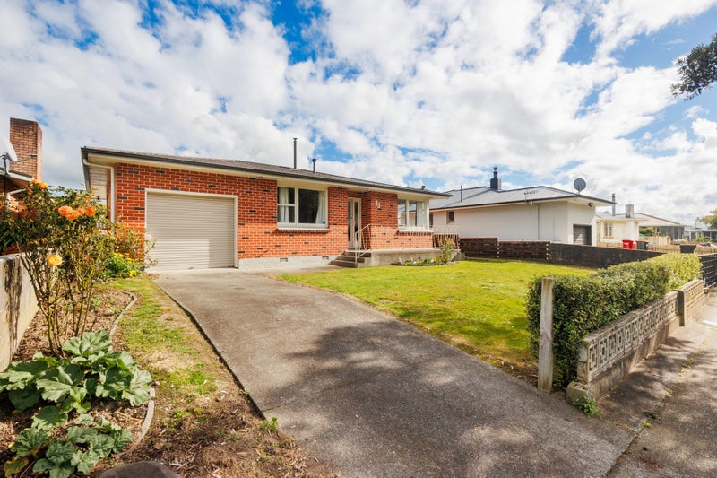 33 Highbury Avenue, Highbury, Palmerston North - Carousel 1
