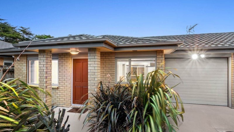 6/68 Fonteyn Street, Avondale, Auckland - Carousel 1