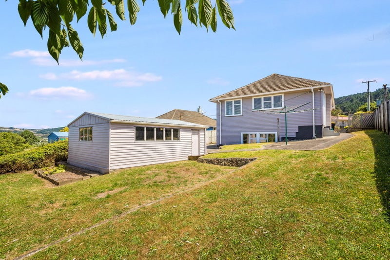 23 Turkington Street, Tawa, Wellington - Carousel 1