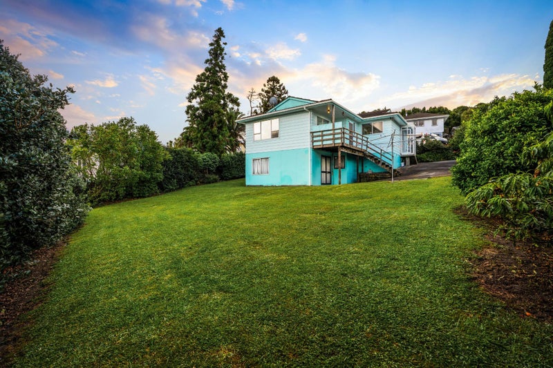 18 Peterhouse Place, West Harbour, Auckland - Carousel 1