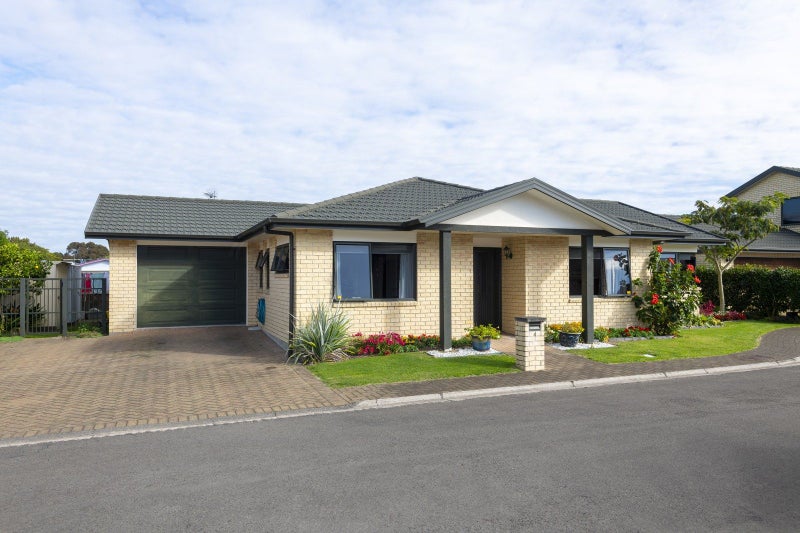 4 Coulston Place, Riverdale, Gisborne - Carousel 2