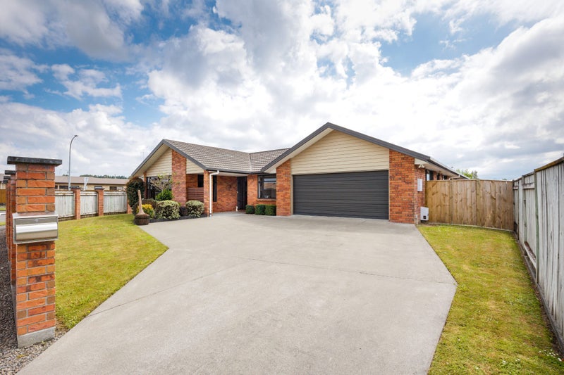 78 Geneva Terrace, Kelvin Grove, Palmerston North - Carousel 1