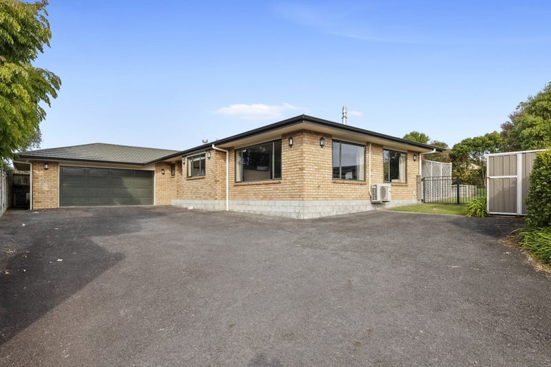 28A Poplar Grove, Whalers Gate, New Plymouth - Carousel 1