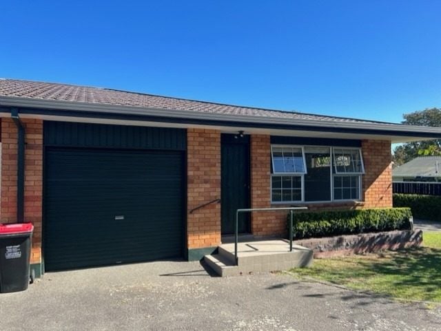 24 Middle Road, Rukuhia, Hamilton - Carousel 1