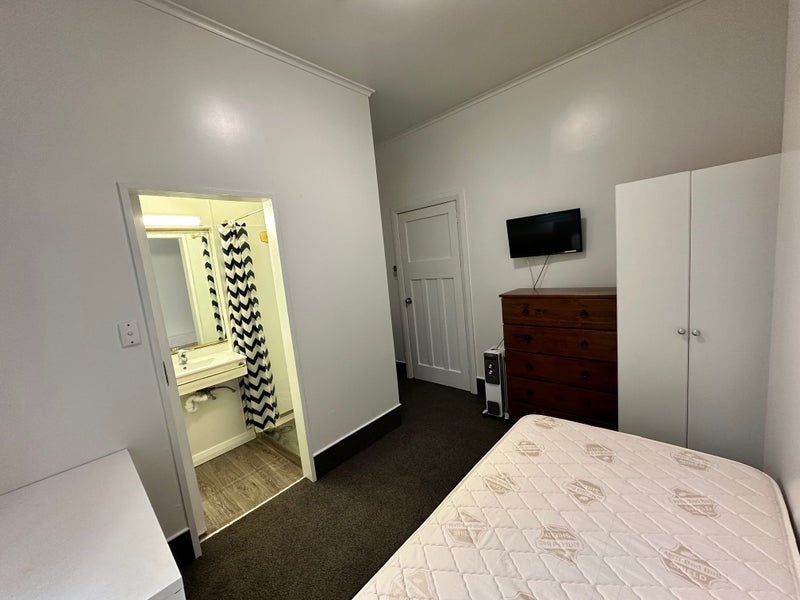 33 Thompson Street, Mount Cook, Wellington - Carousel 2