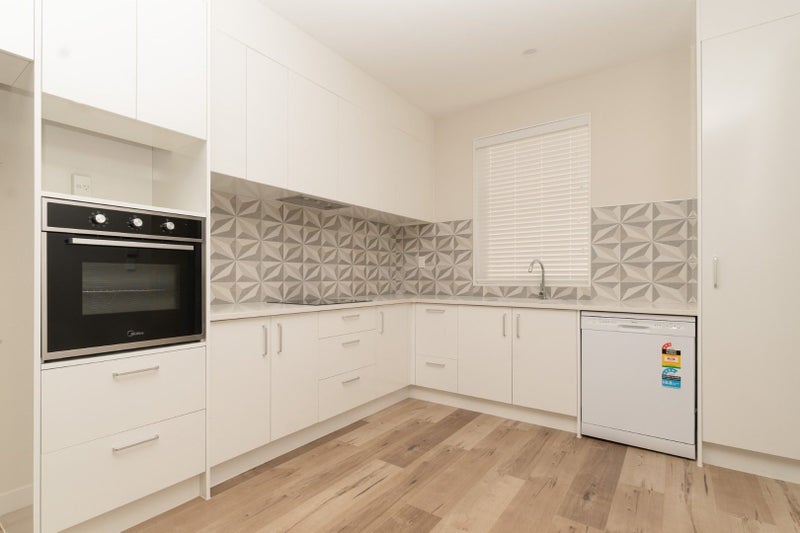 2/86 Fred Taylor Drive, Westgate, Auckland - Carousel 2