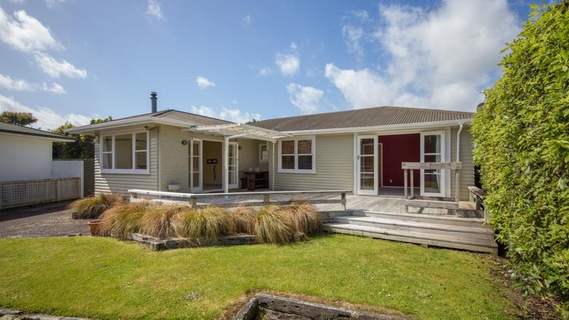 11 Hartley Place, Awapuni, Palmerston North - Carousel 2