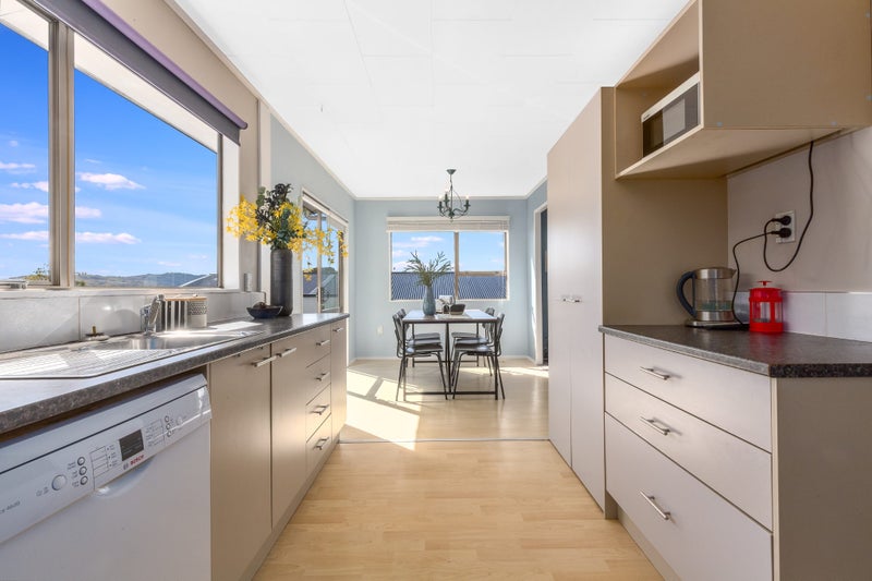 16 Parkinson Close, Whitby, Porirua - Carousel 2