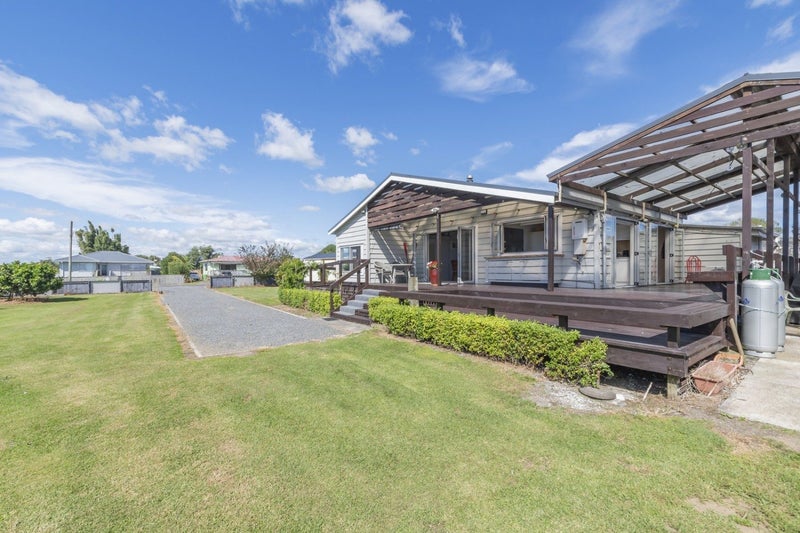 10 Puriri Avenue, Kaiaua, Miranda - Carousel 1