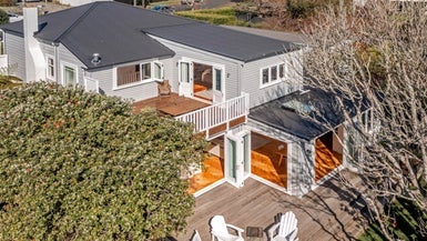 28 St Leonards Road, Devonport, Auckland - Carousel 1