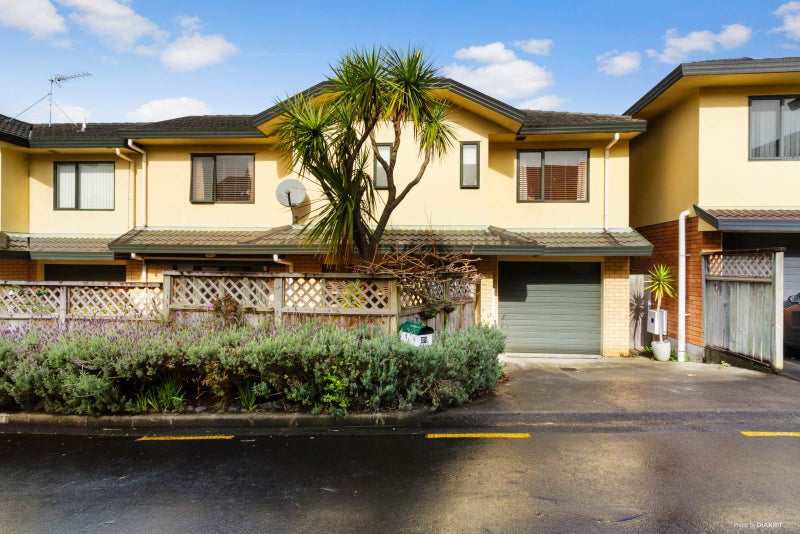 26/2 Arawa Street, New Lynn, Auckland - Carousel 1