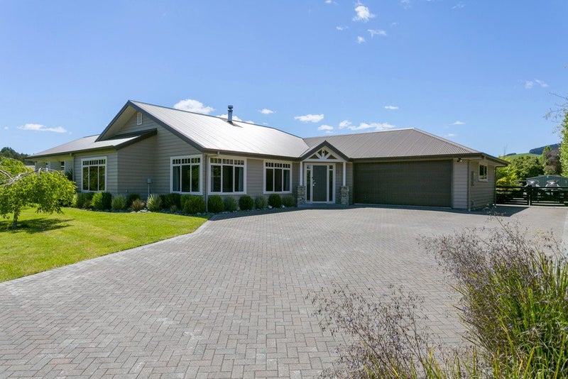 51 Montgomery Crescent, Taupo - Carousel 1