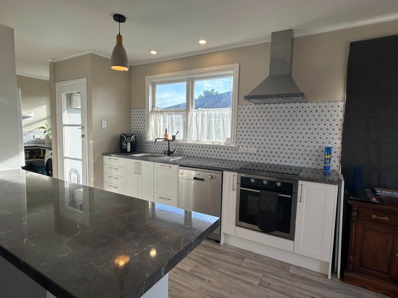 5A Galway Grove, Greerton, Tauranga - Carousel 2