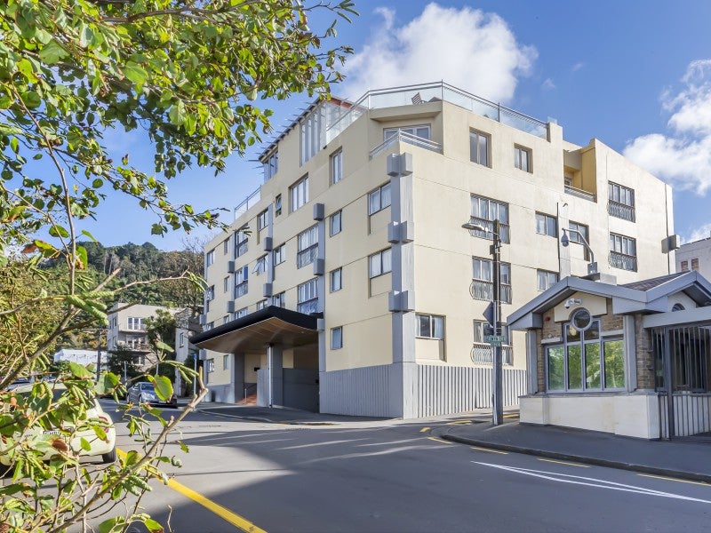 38/54 Hill Street, Thorndon, Wellington - Carousel 1
