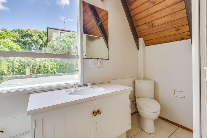 2/27 Windsor Street, Parnell, Auckland - Carousel 14