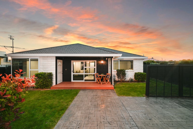 2/59 Epsom Road, Sockburn, Christchurch - Carousel 1