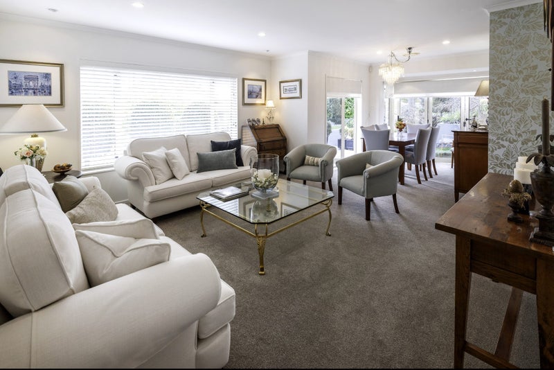 15 Gillett Place, Botany Downs, Auckland - Carousel 2