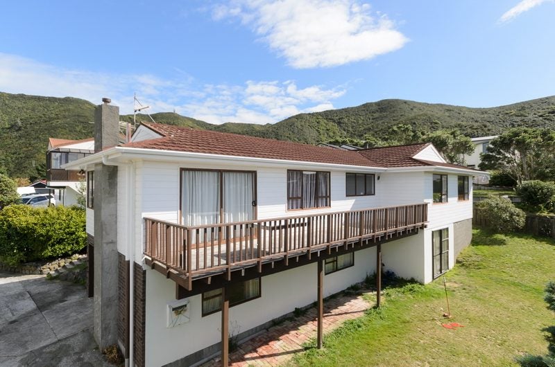 76 Thurleigh Grove, Karori, Wellington - Carousel 2
