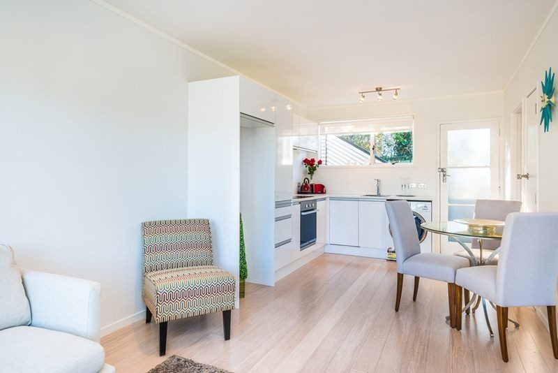 9/11 Kingsway Avenue, Sandringham, Auckland - Carousel 2