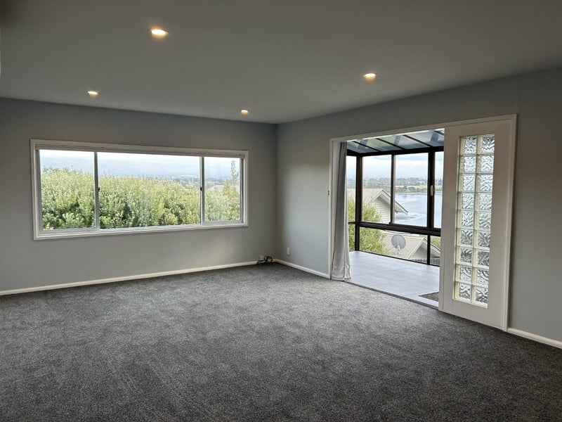 2/73 Te Awakura Terrace, Mount Pleasant, Christchurch - Carousel 1