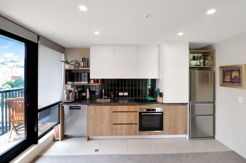 706/212 Willis Street, Te Aro, Wellington - Carousel 2