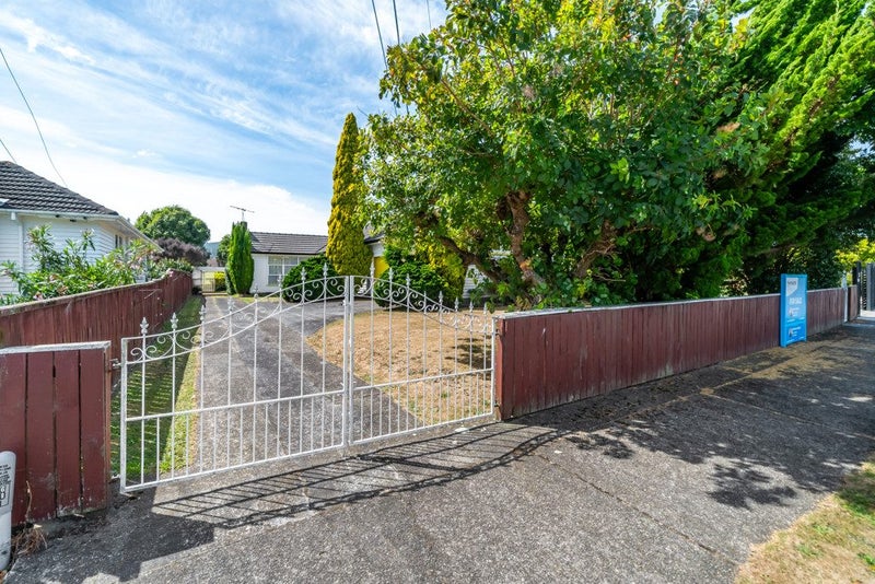 52 Shakespeare Avenue, Trentham, Upper Hutt - Carousel 38