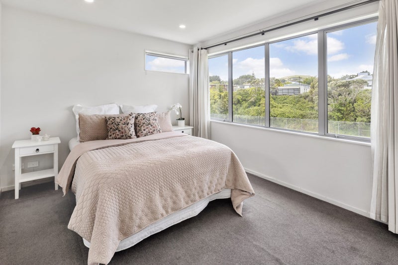 2/46 Bracken Road, Paparangi, Wellington - Carousel 2