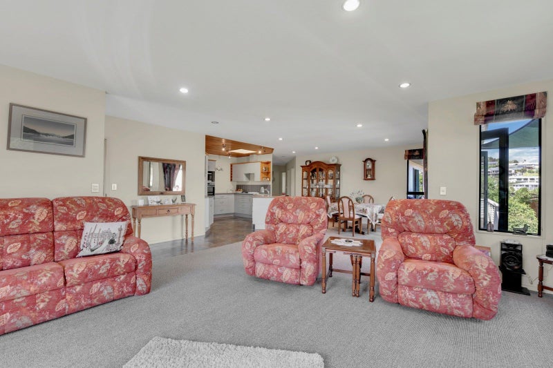 10 Matai Place, Waikawa, Picton - Carousel 2