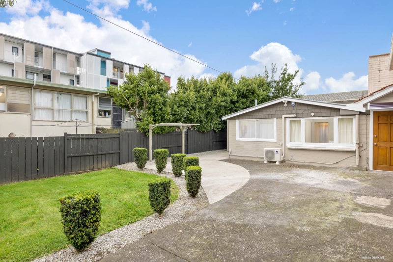 5/16 Erson Avenue, Royal Oak, Auckland - Carousel 1