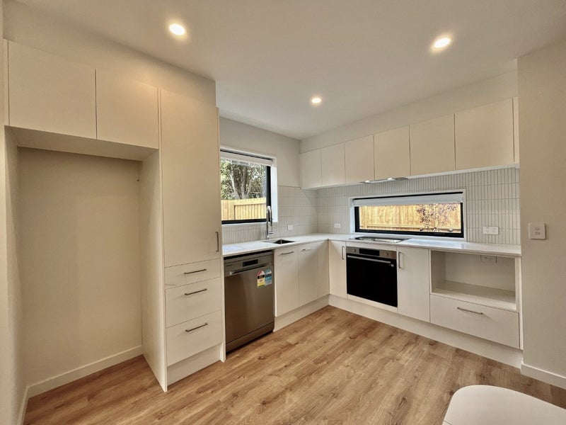 8/76 Cranford Street, St Albans, Christchurch - Carousel 2
