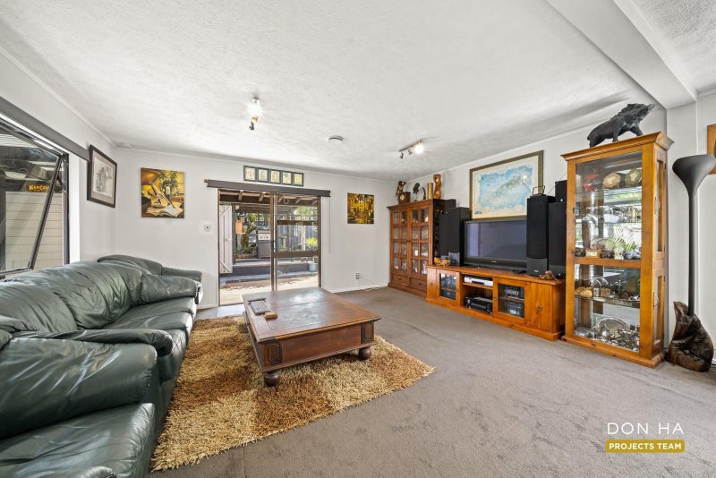 6//52 TIRONUI RD, Takanini, Auckland - Carousel 2