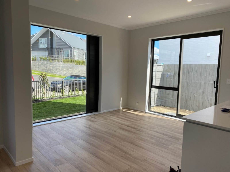 48 Roundel Crescent, Whenuapai, Auckland - Carousel 2